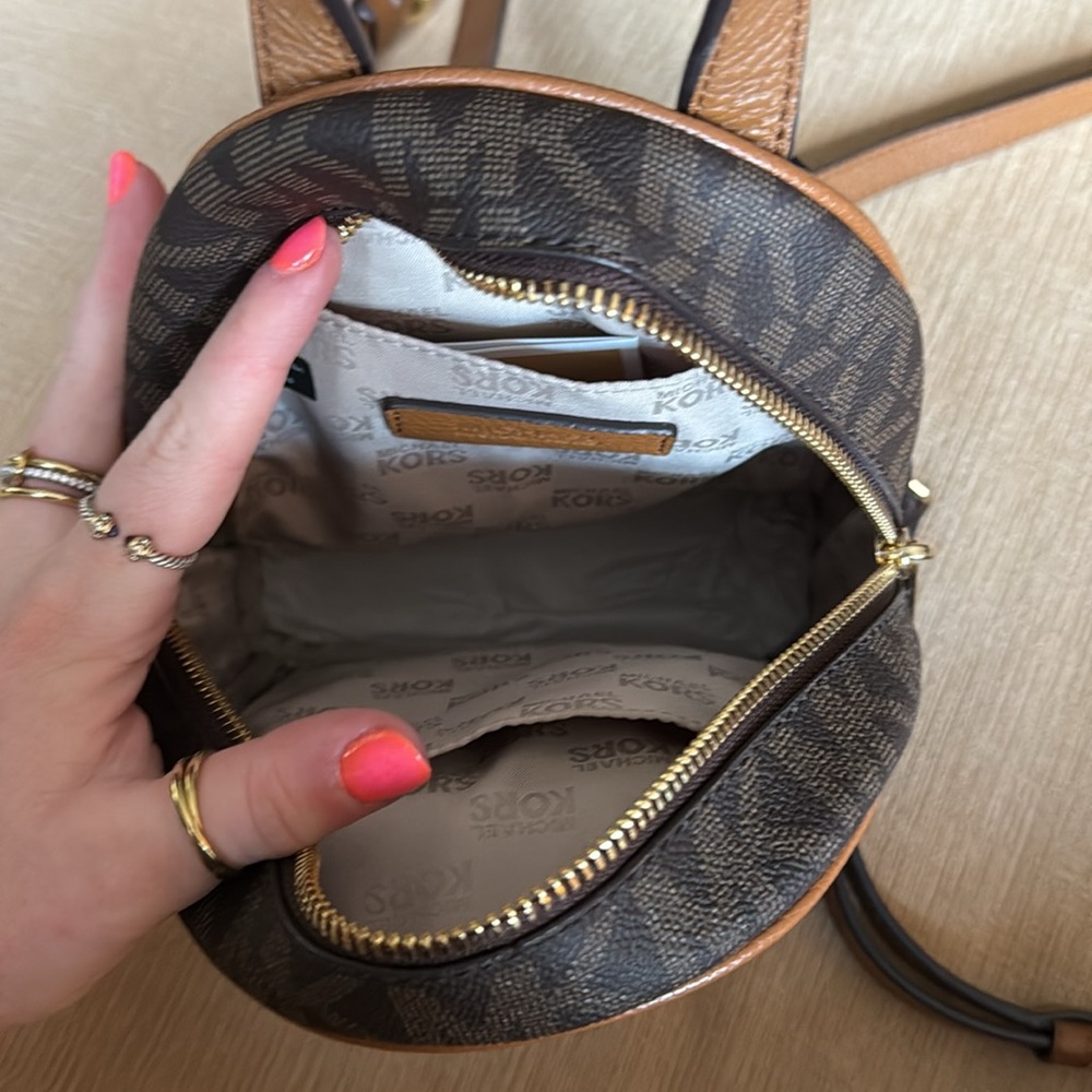 NWOT michael kors mini book bag - Picture 4 of 4